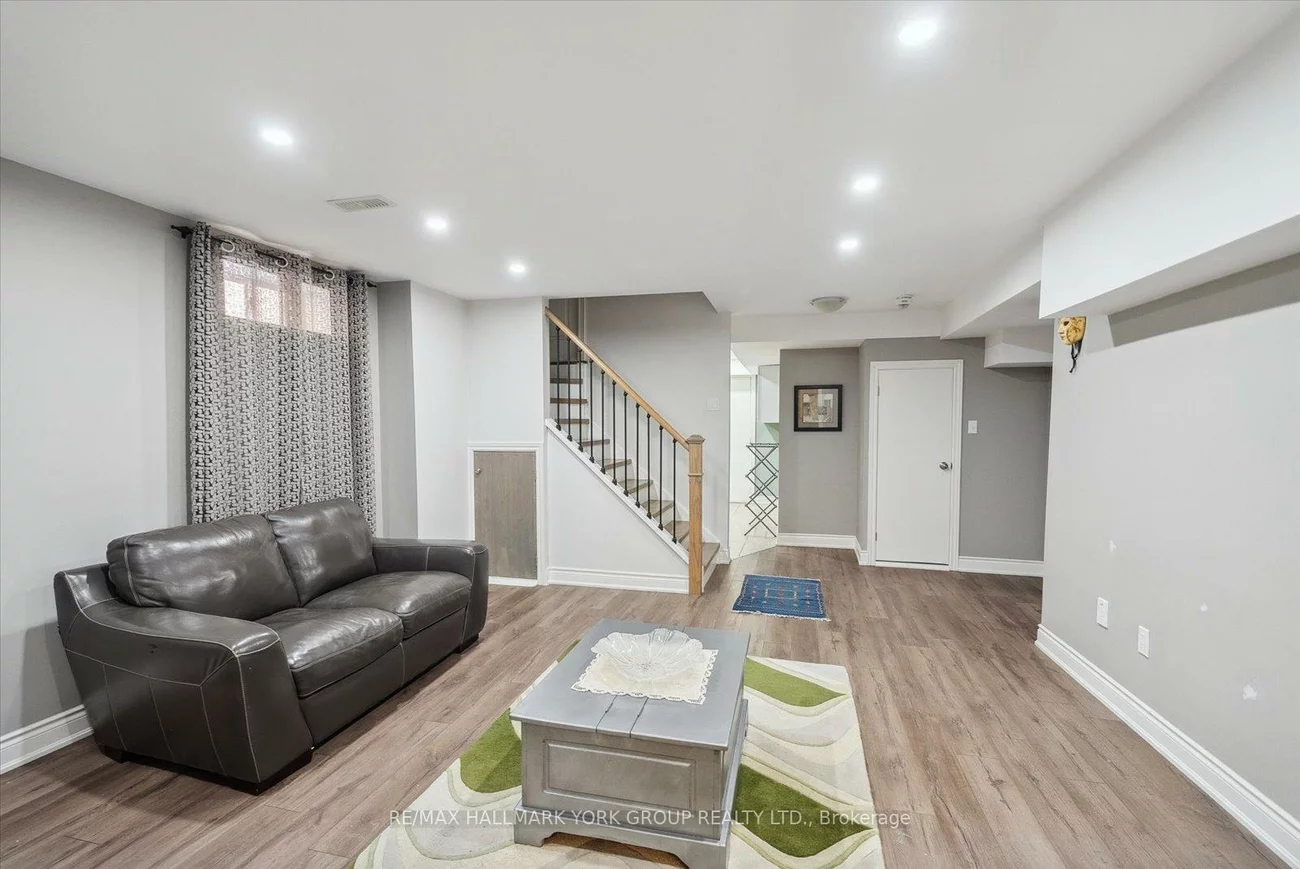 12, Deer Pass, Sharon, East Gwillimbury