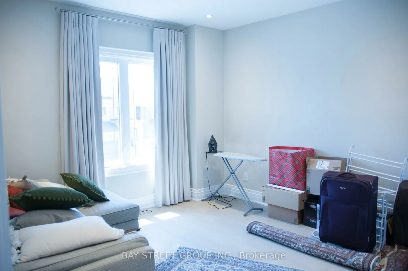 22, Deer Pass, Sharon, East Gwillimbury