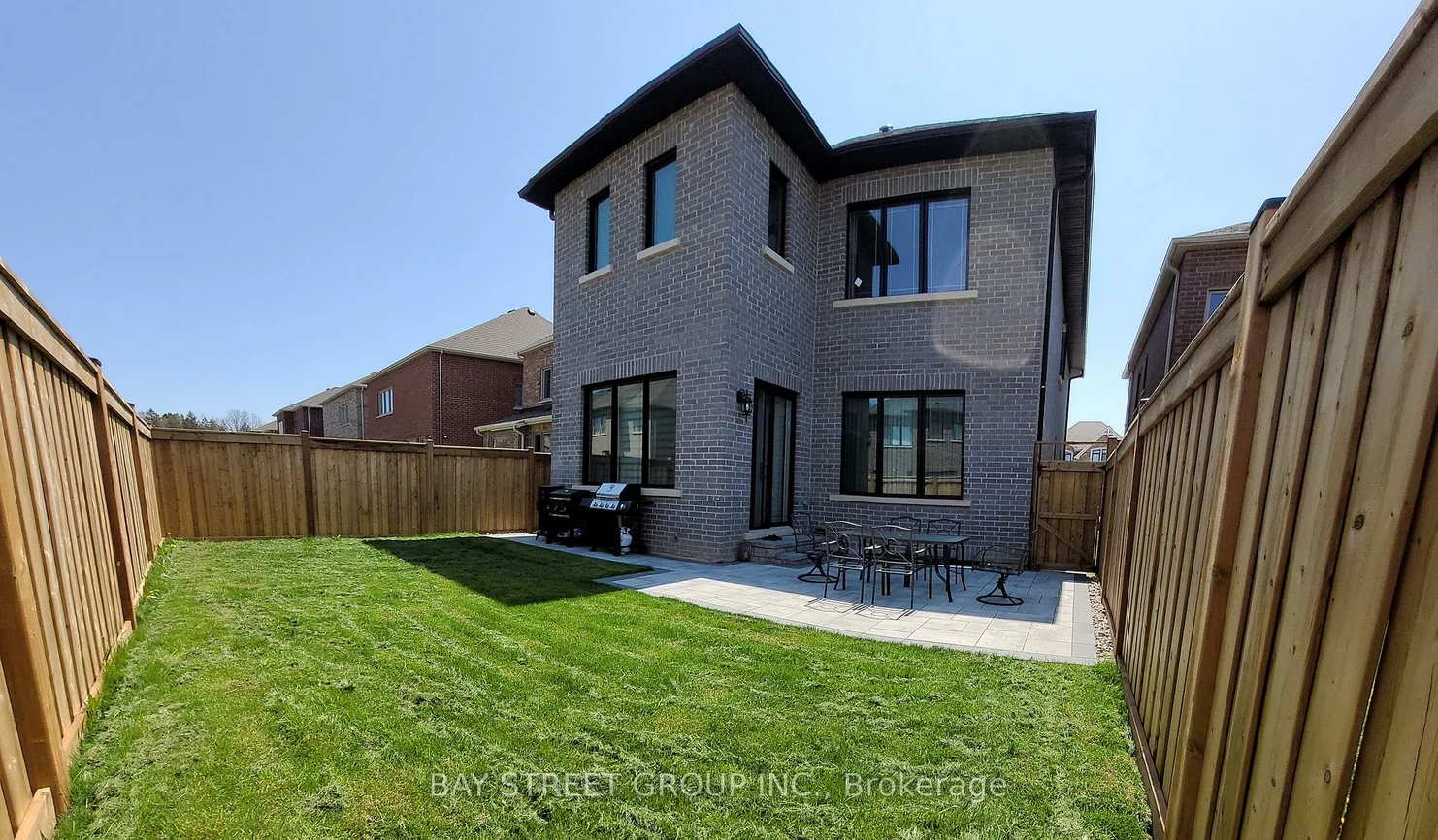 22, Deer Pass, Sharon, East Gwillimbury