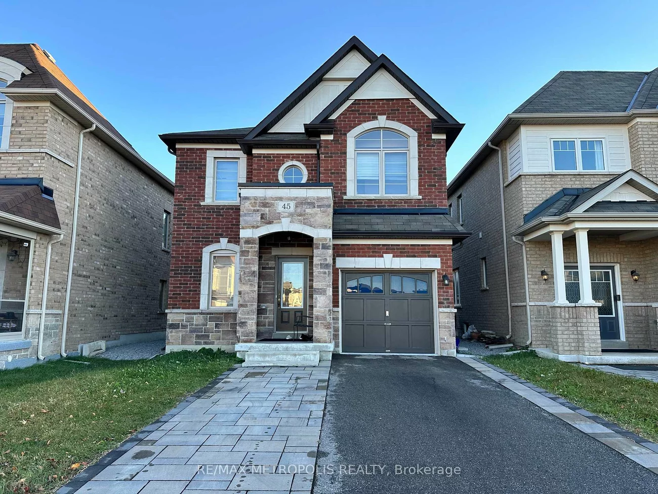 45, Kavanagh, Sharon, East Gwillimbury