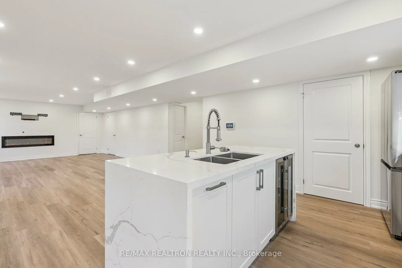38, Balsdon (Lower Level), Queensville, East Gwillimbury