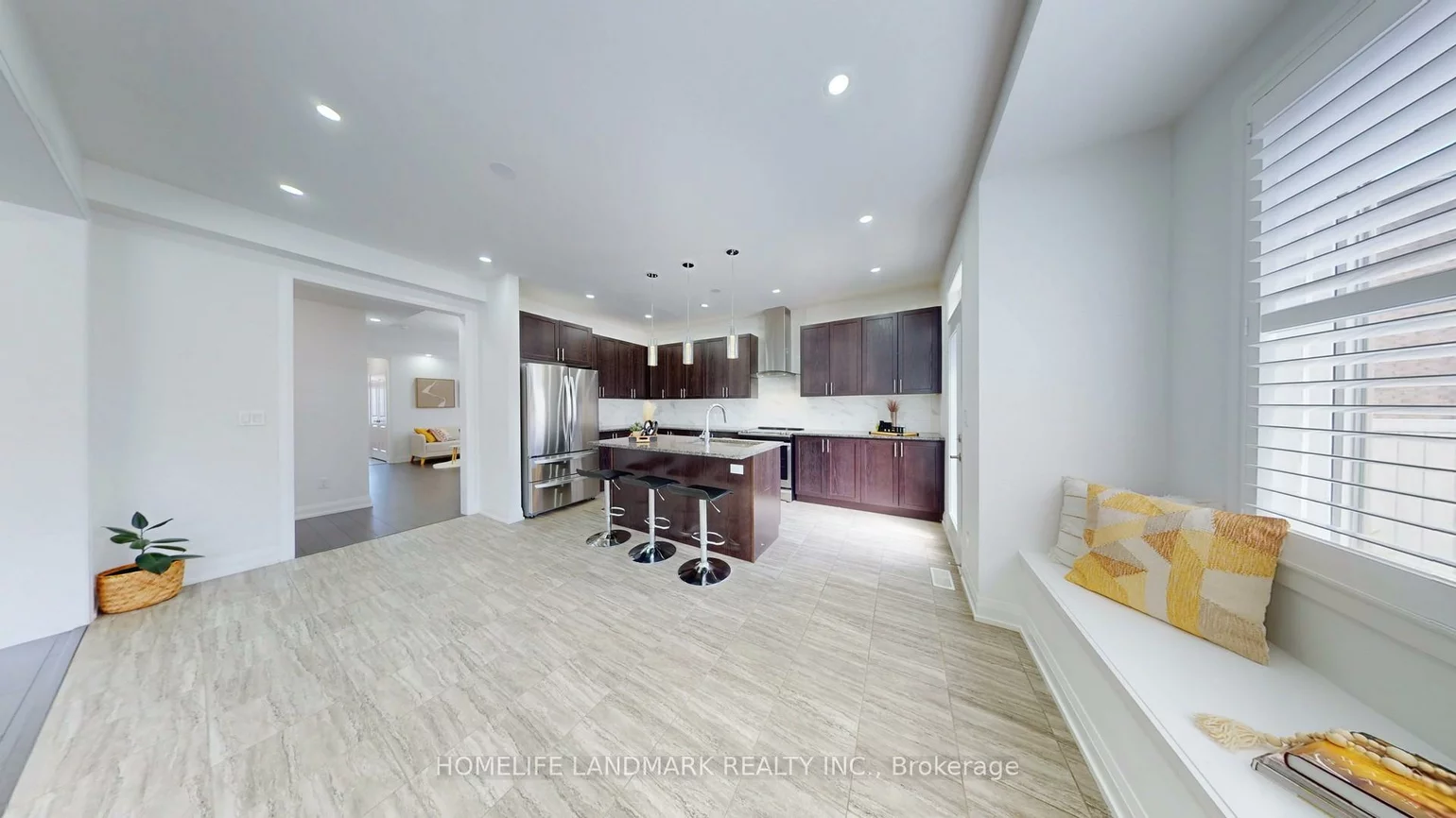 51, Crimson King, Holland Landing, East Gwillimbury