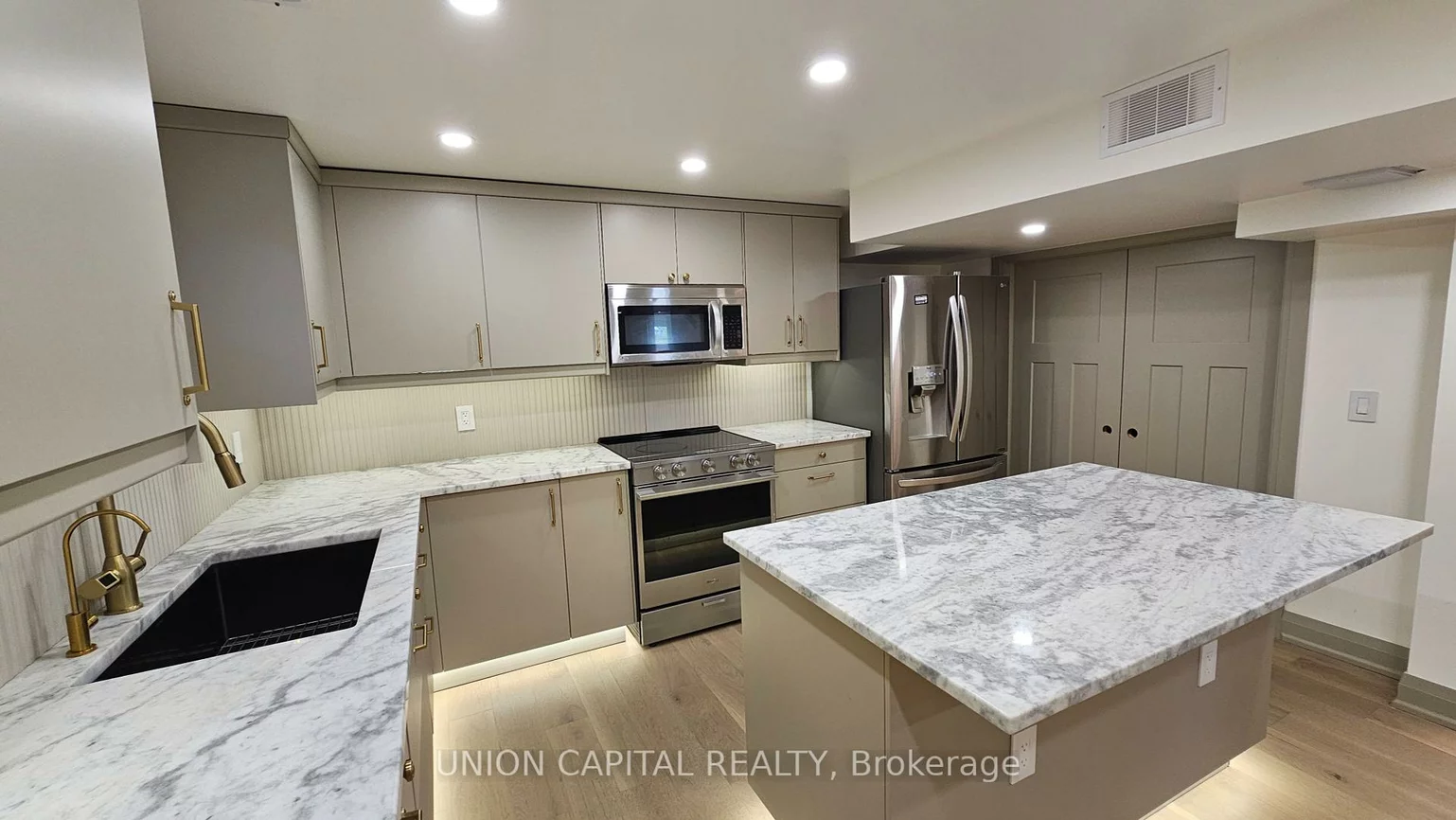 2343, Mount Albert, Rural East Gwillimbury, East Gwillimbury
