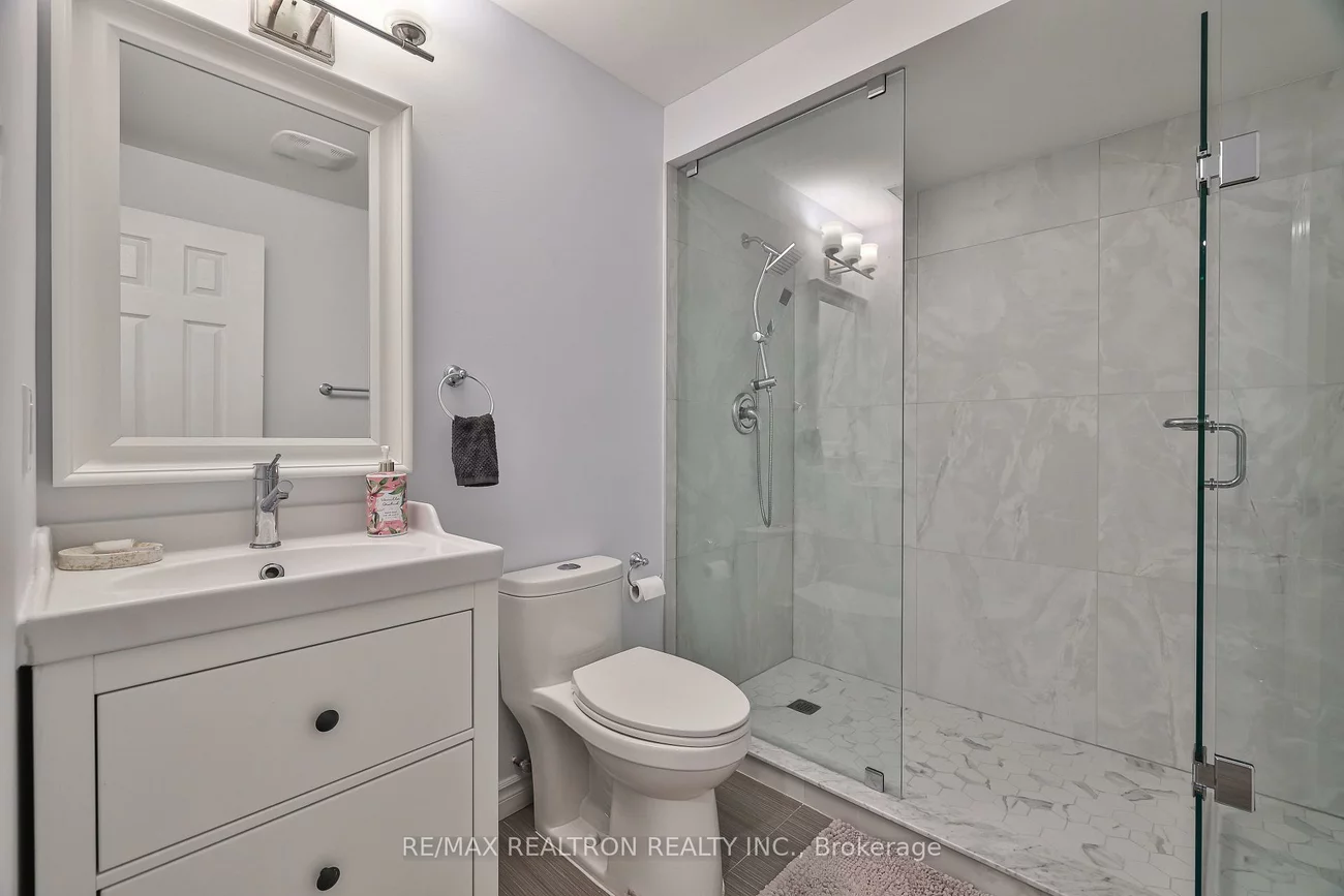 33, Applegate, Sharon, East Gwillimbury