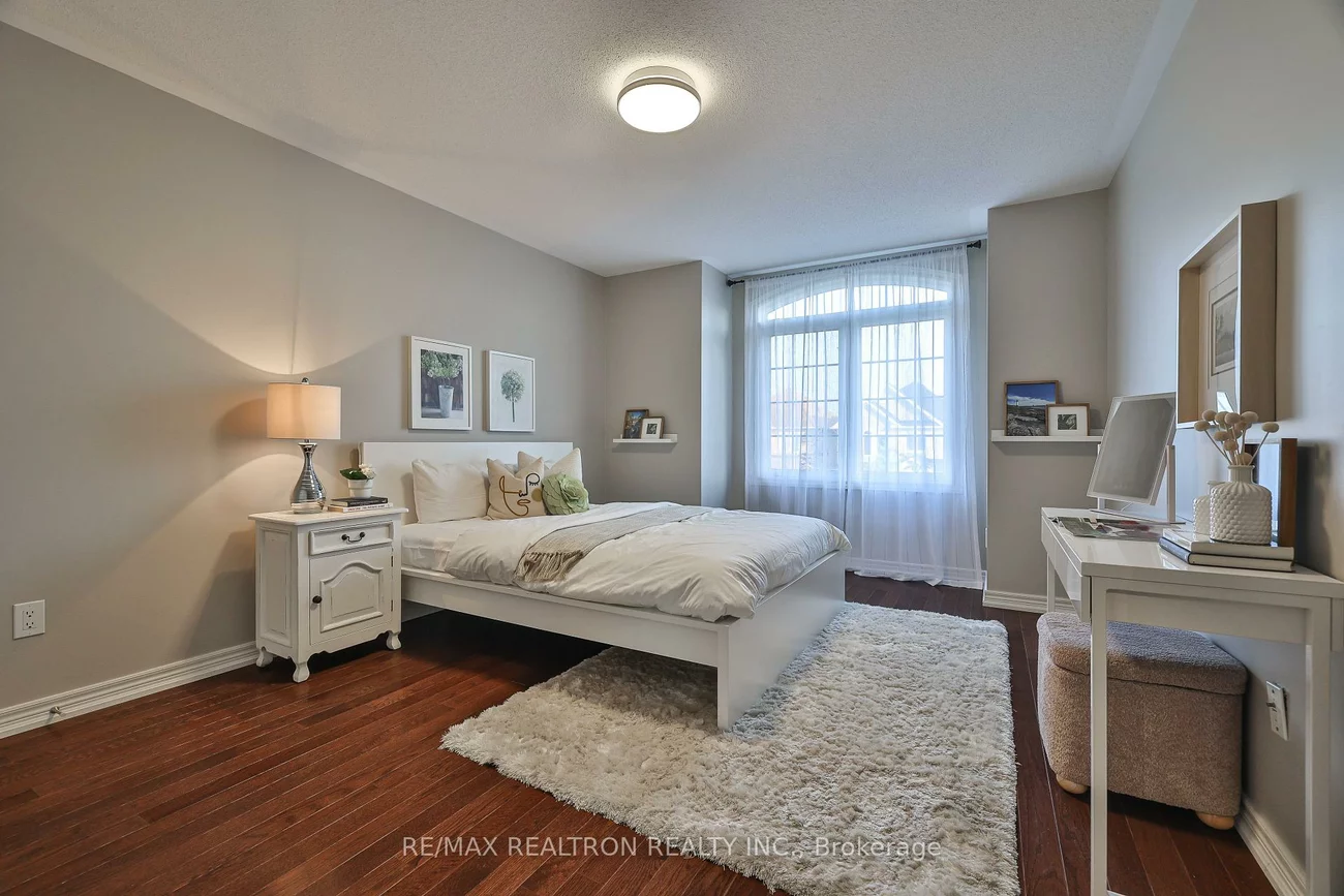 33, Applegate, Sharon, East Gwillimbury