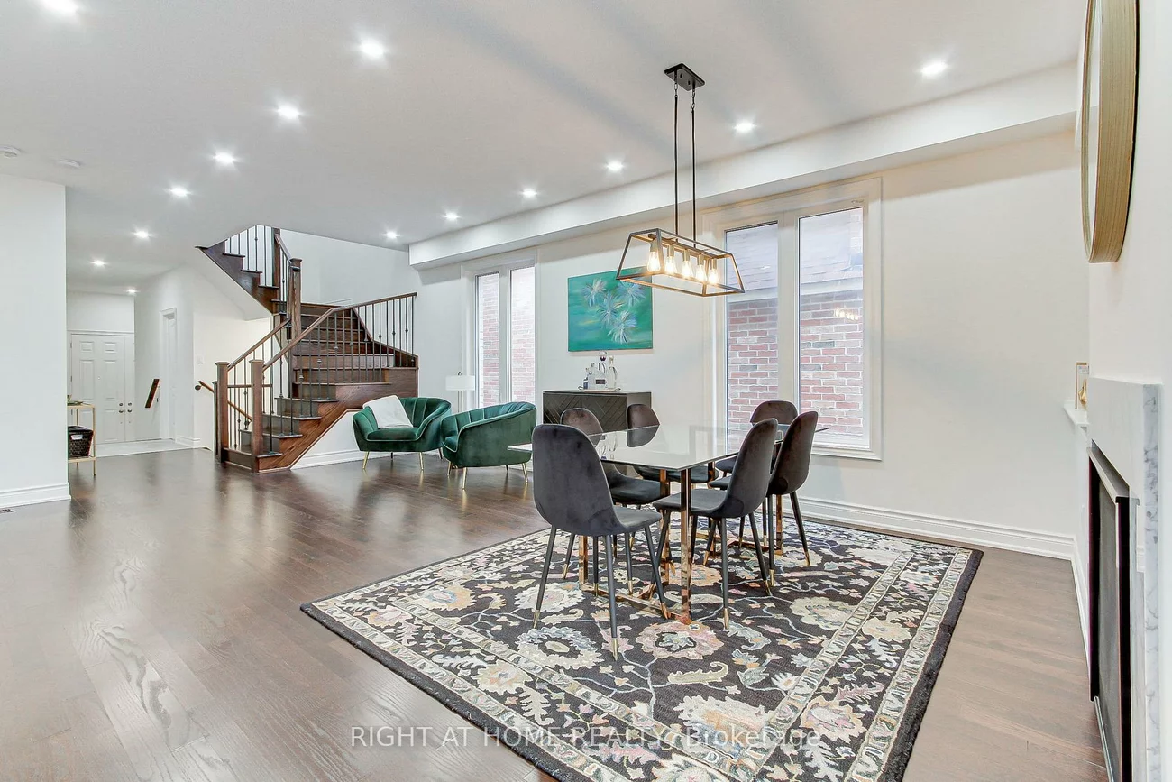 29, Pear Blossom, Holland Landing, East Gwillimbury