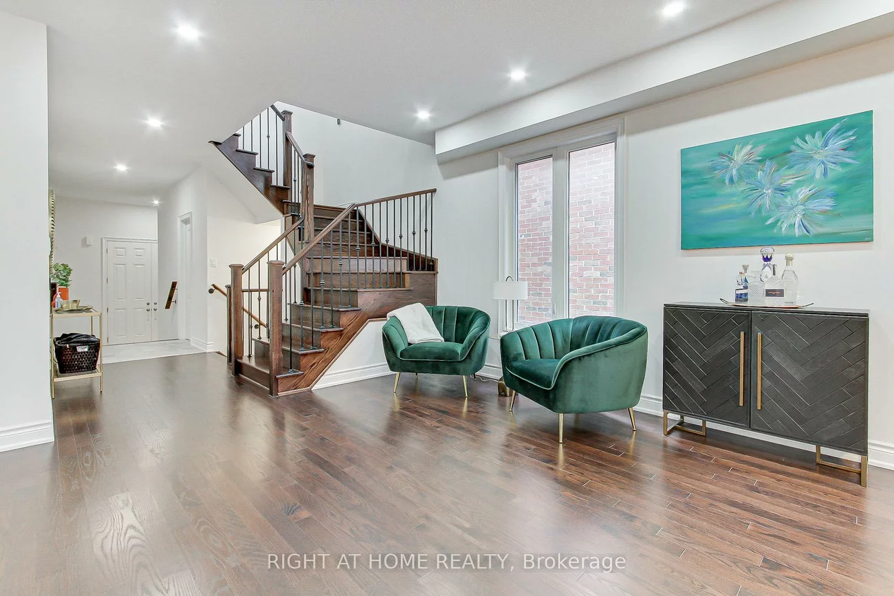 29, Pear Blossom, Holland Landing, East Gwillimbury