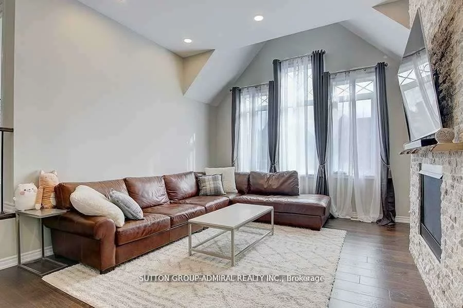 103, Leaden Hall, Queensville, East Gwillimbury
