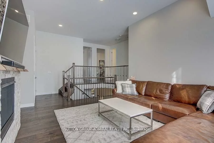 103, Leaden Hall, Queensville, East Gwillimbury
