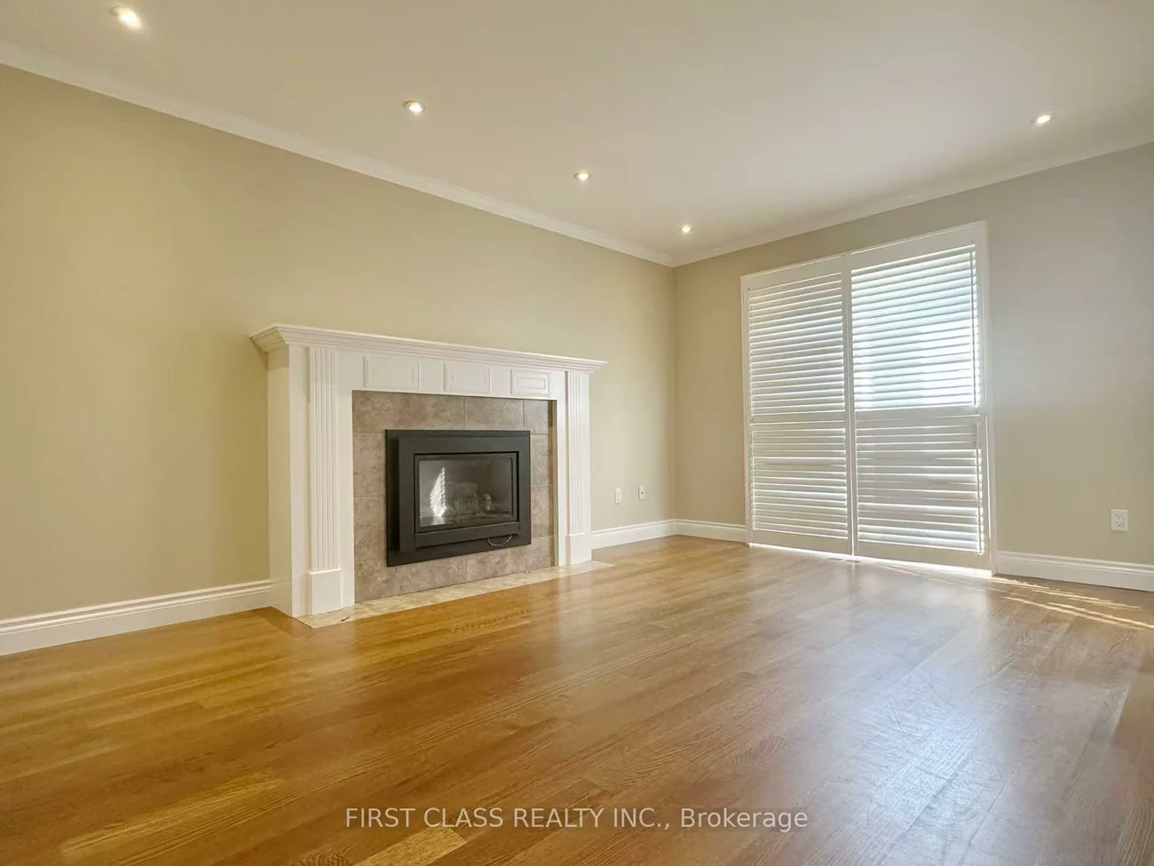 3, Veronica, Sharon, East Gwillimbury