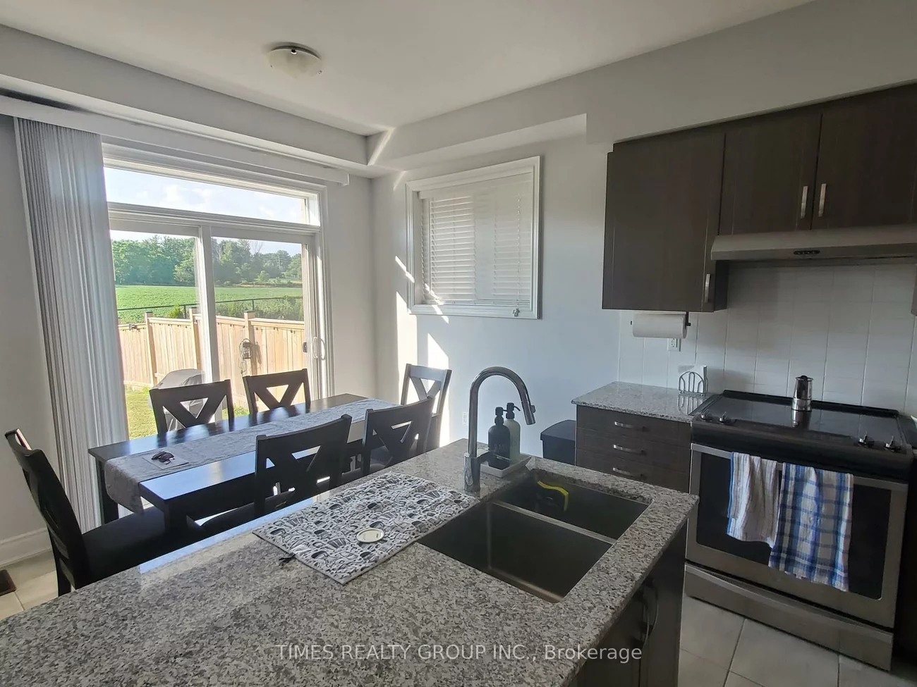 34, Festival, Sharon, East Gwillimbury