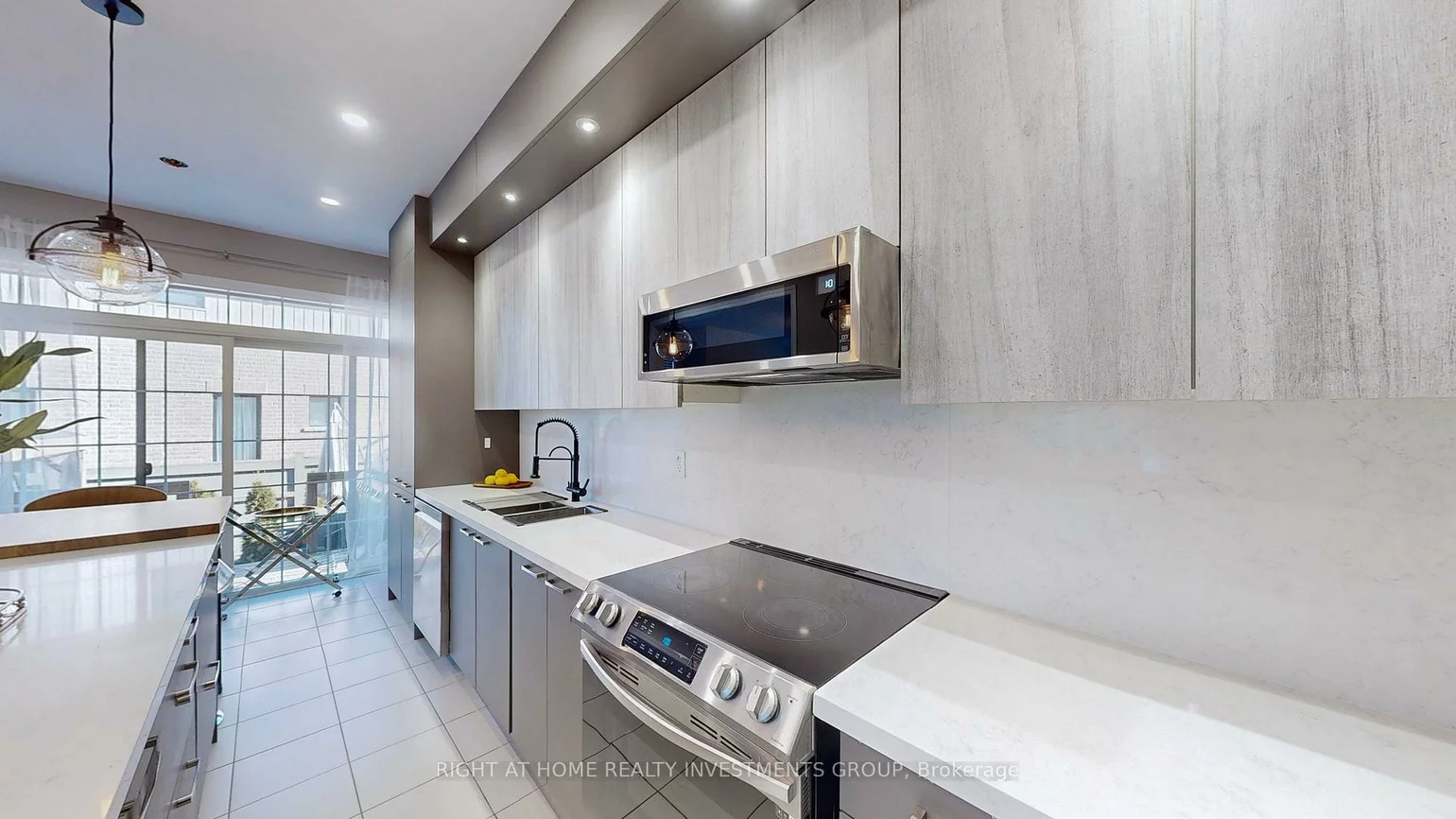 3, Leaden Hall, Queensville, East Gwillimbury