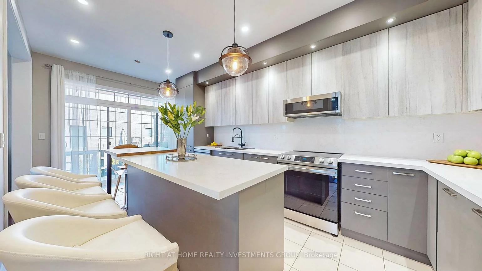3, Leaden Hall, Queensville, East Gwillimbury
