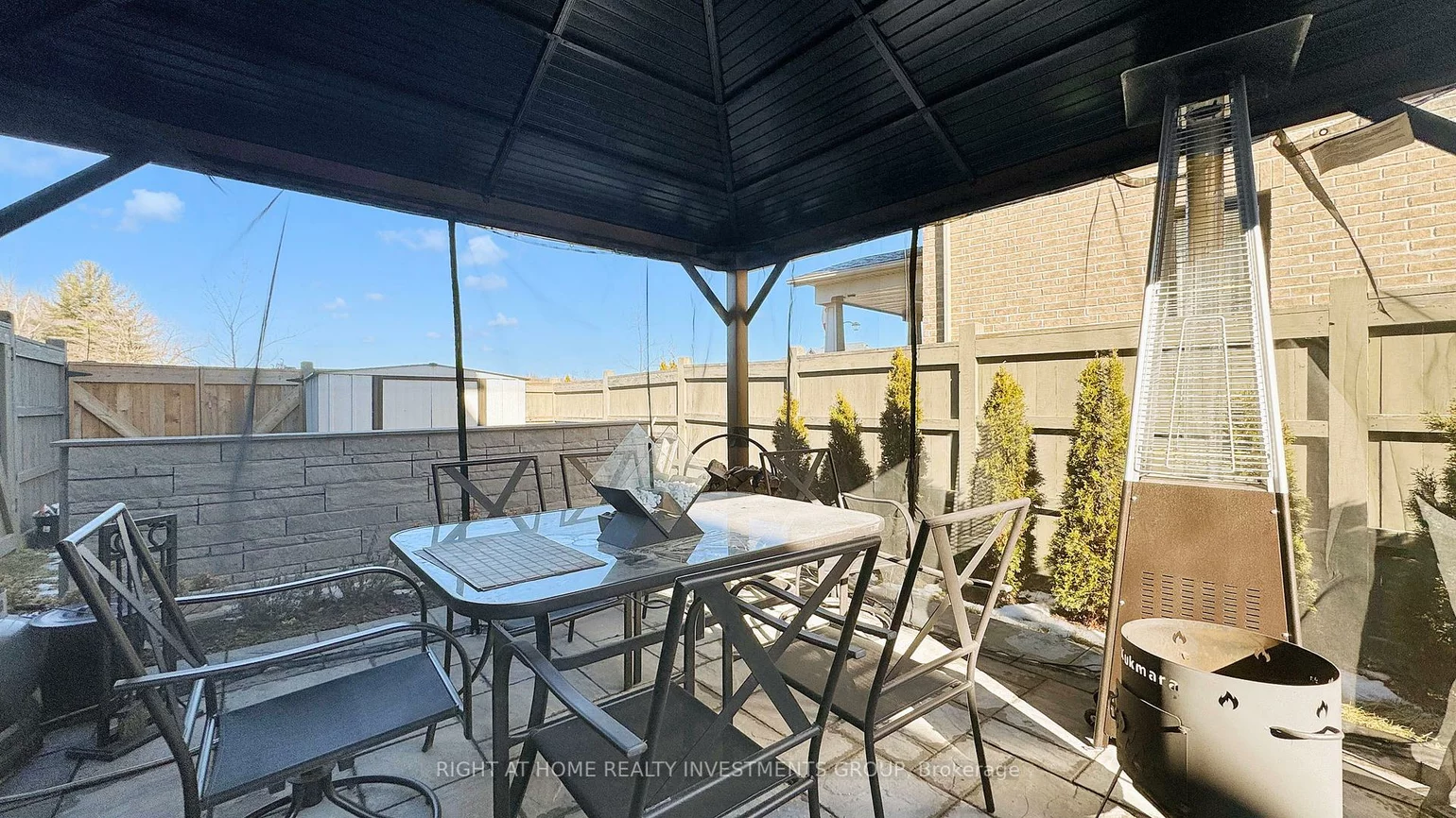 3, Leaden Hall, Queensville, East Gwillimbury