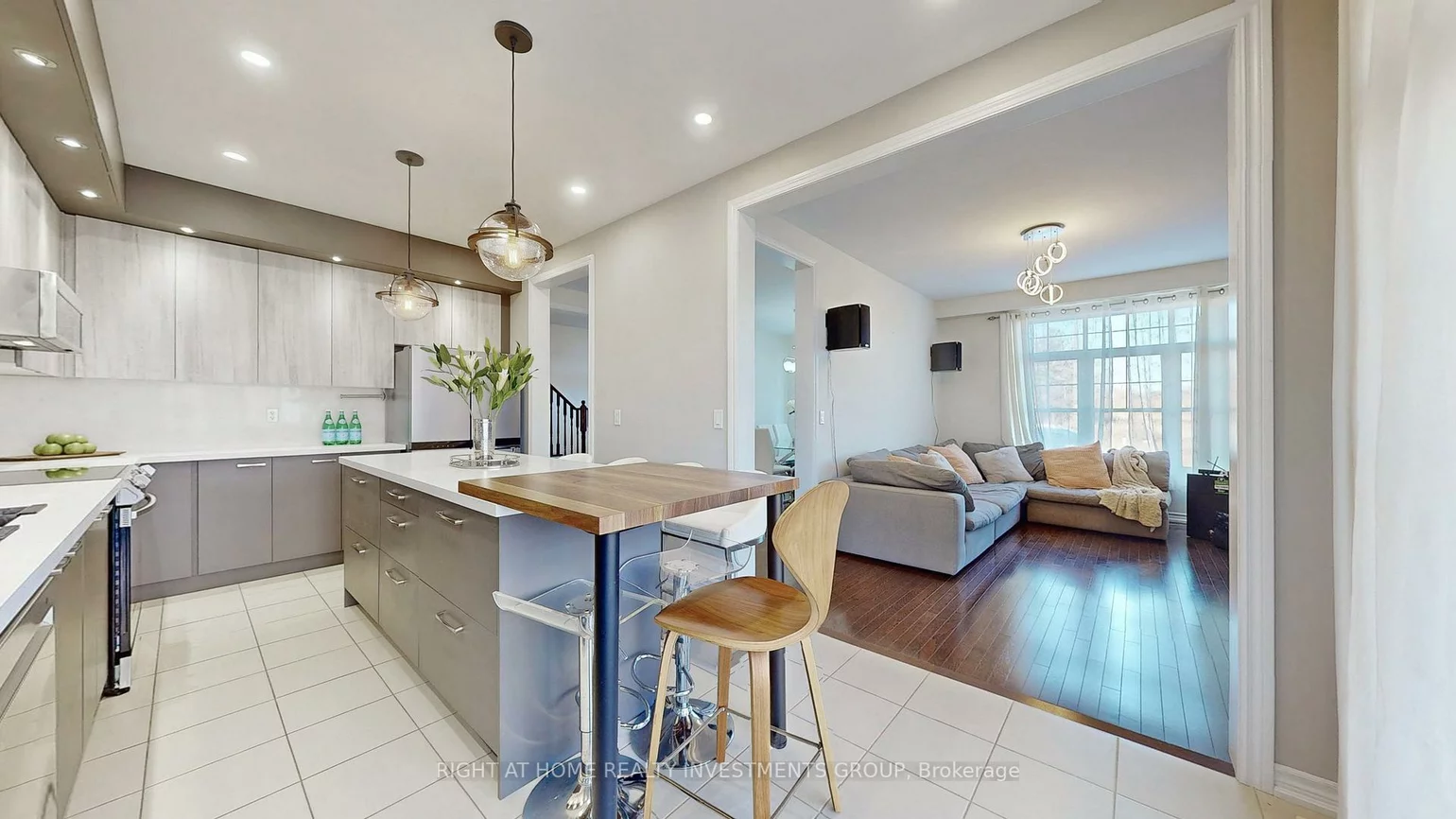 3, Leaden Hall, Queensville, East Gwillimbury