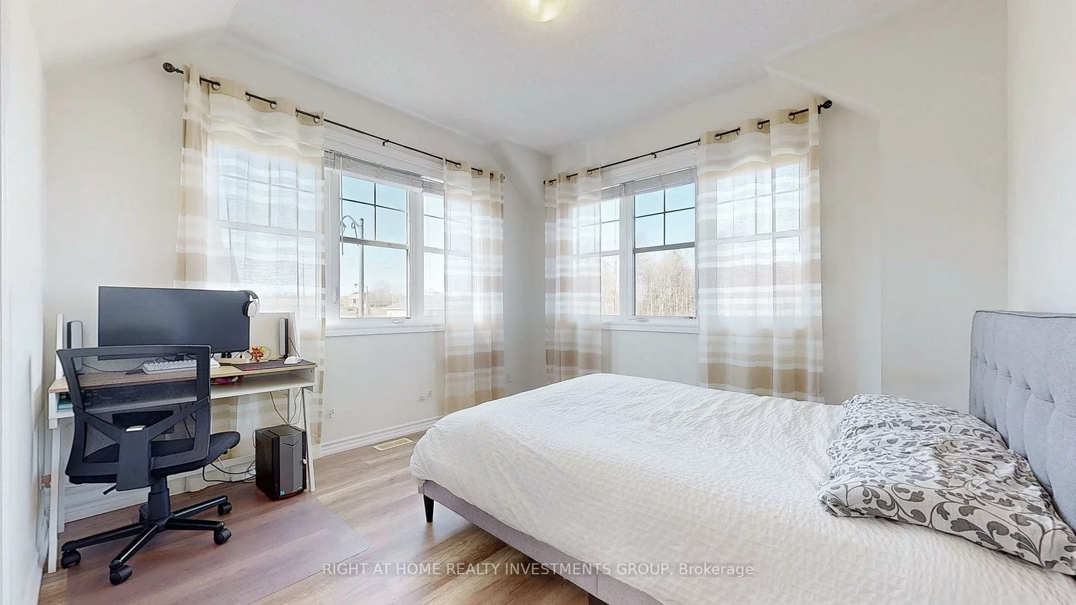 3, Leaden Hall, Queensville, East Gwillimbury