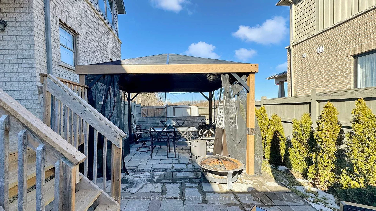 3, Leaden Hall, Queensville, East Gwillimbury