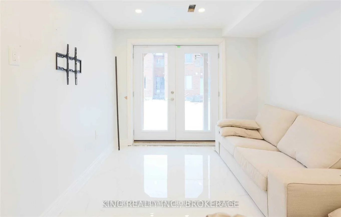 104, Forest Edge, Holland Landing, East Gwillimbury