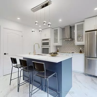 1661, Mount Albert, Sharon, East Gwillimbury