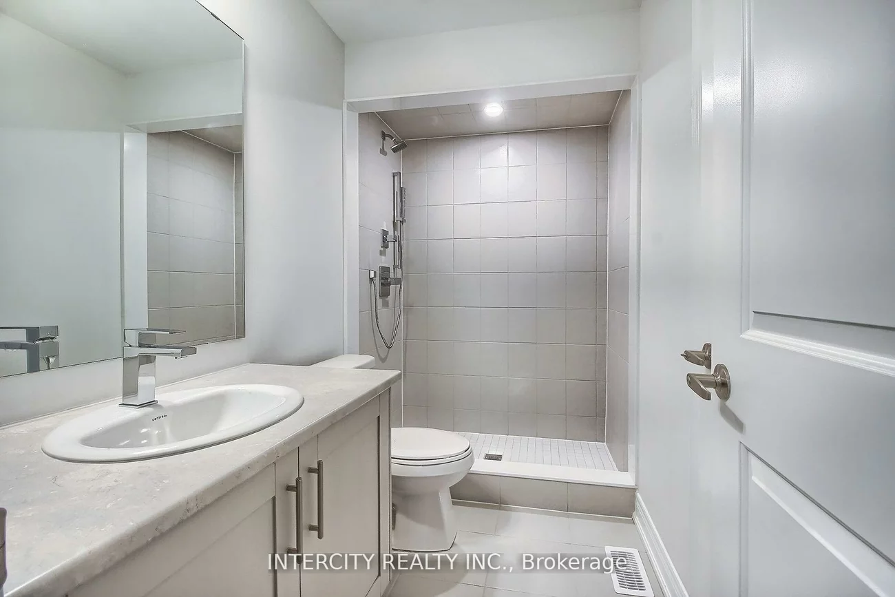 331, Seaview, Queensville, East Gwillimbury