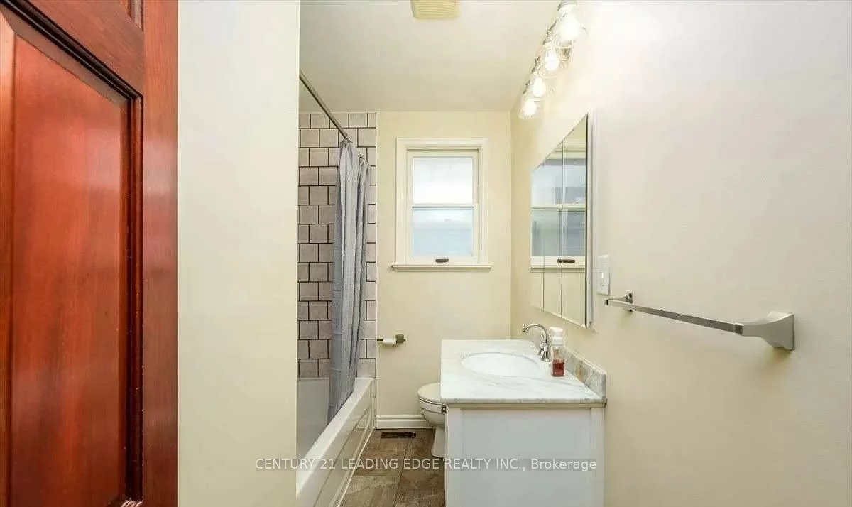 20407, Leslie, Queensville, East Gwillimbury