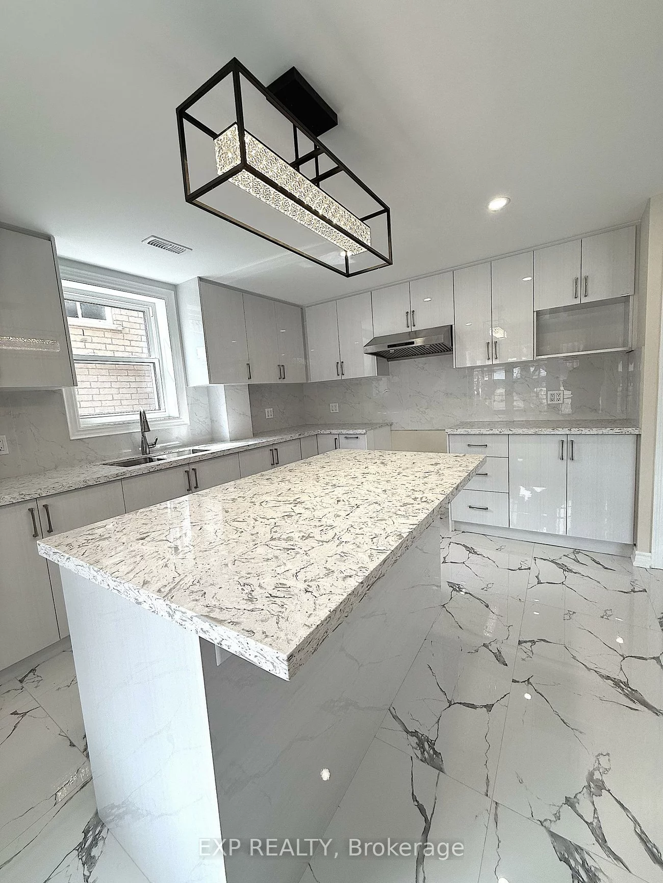 33, Hydrangea, Holland Landing, East Gwillimbury