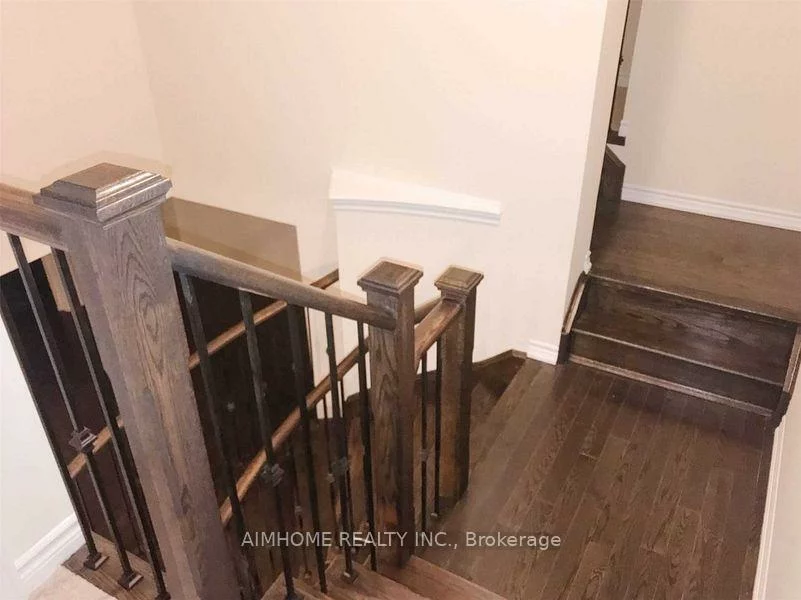 30, Deepwood, Sharon, East Gwillimbury