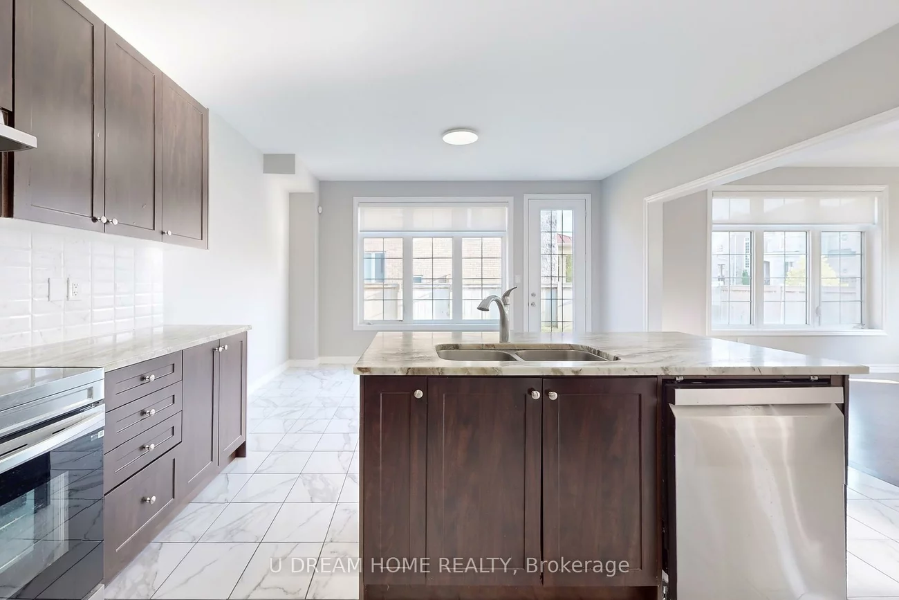 103, Beckett, Holland Landing, East Gwillimbury