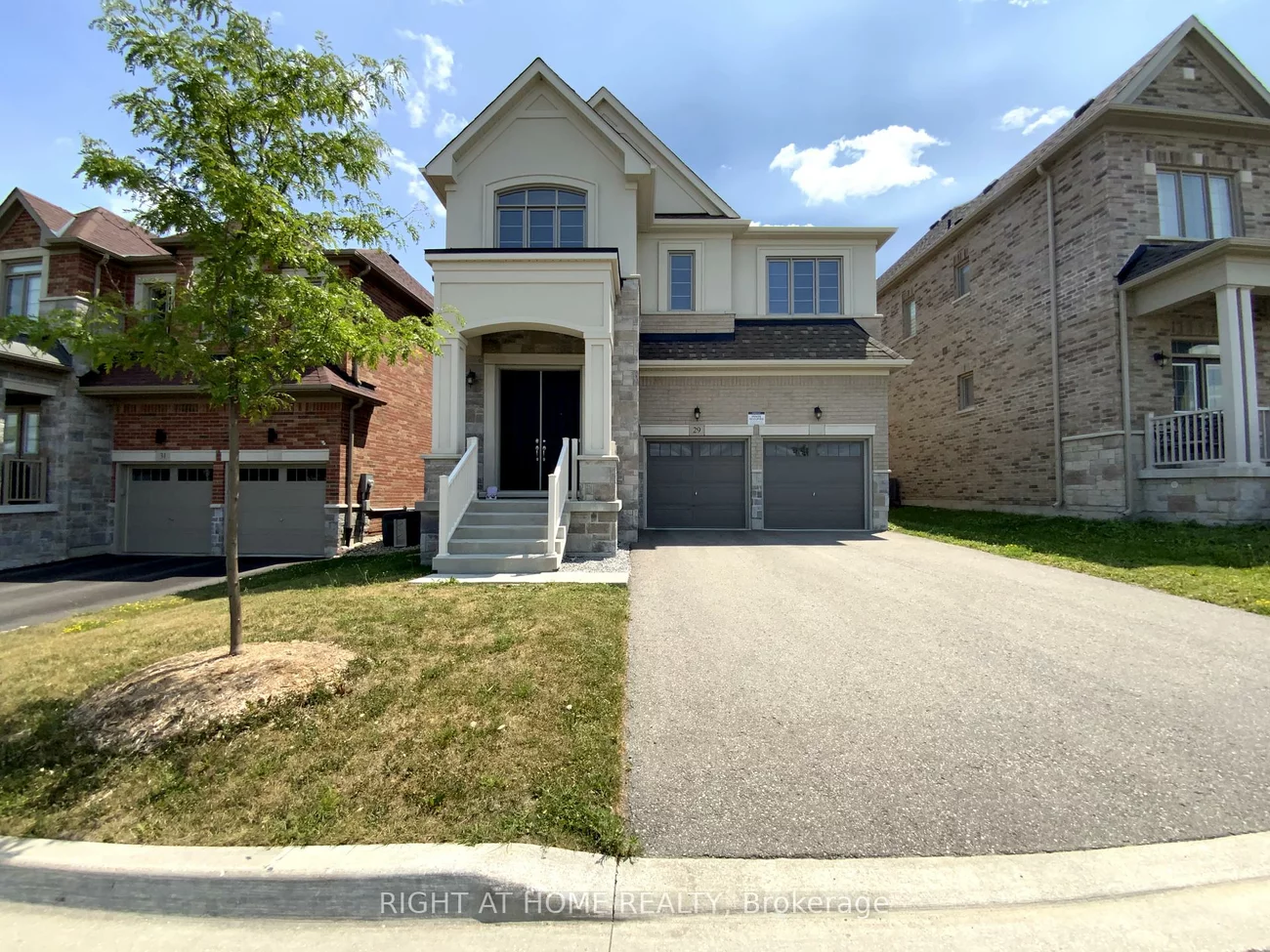 29, Pear Blossom, Holland Landing, East Gwillimbury