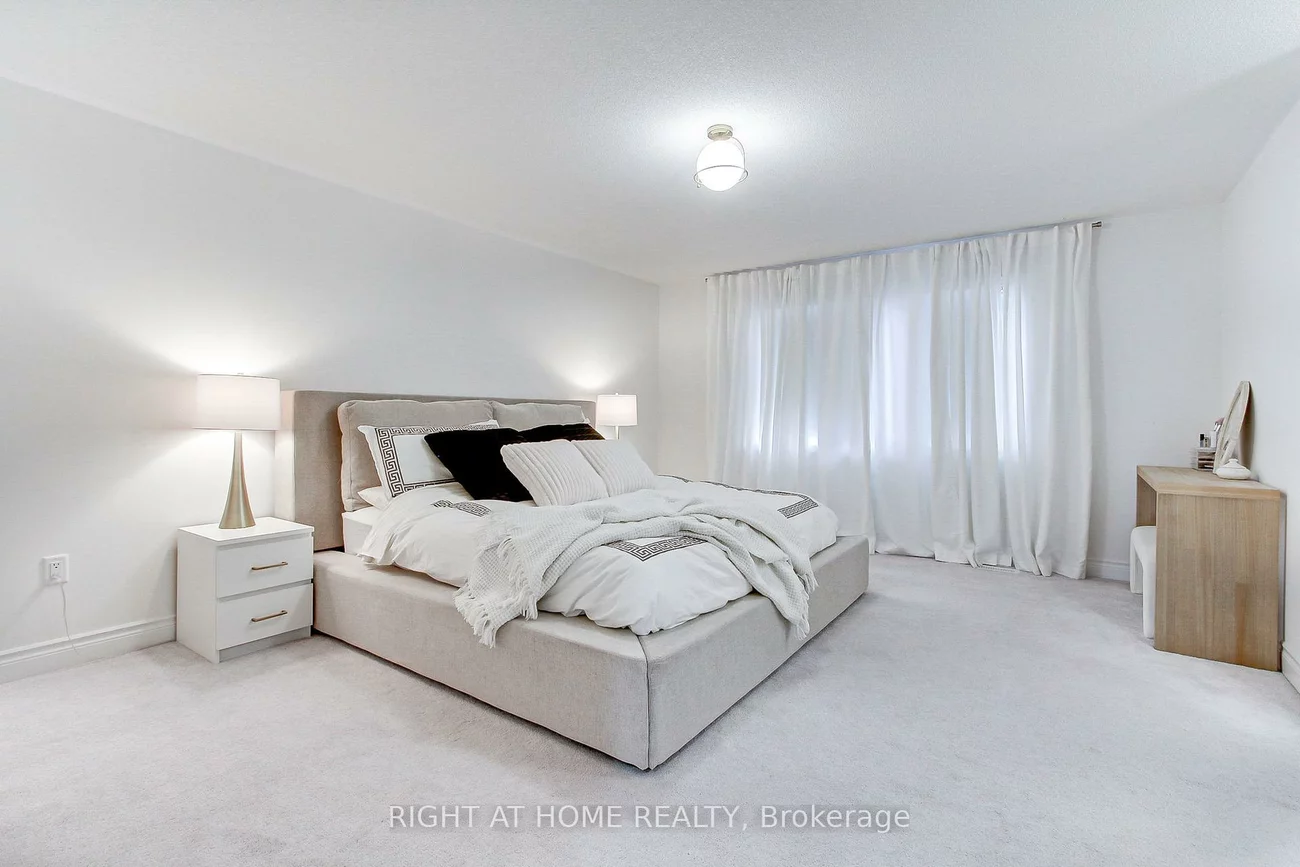 29, Pear Blossom, Holland Landing, East Gwillimbury