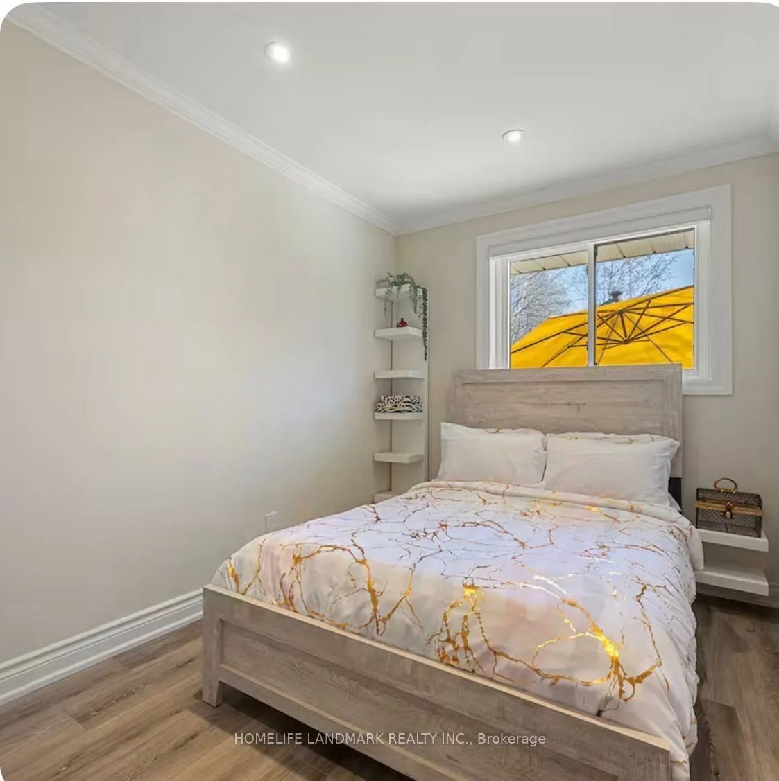 1739, Mount Albert, Sharon, East Gwillimbury