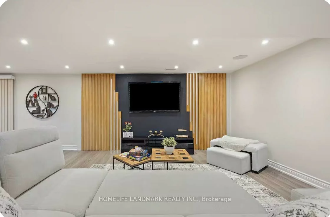 1739, Mount Albert, Sharon, East Gwillimbury