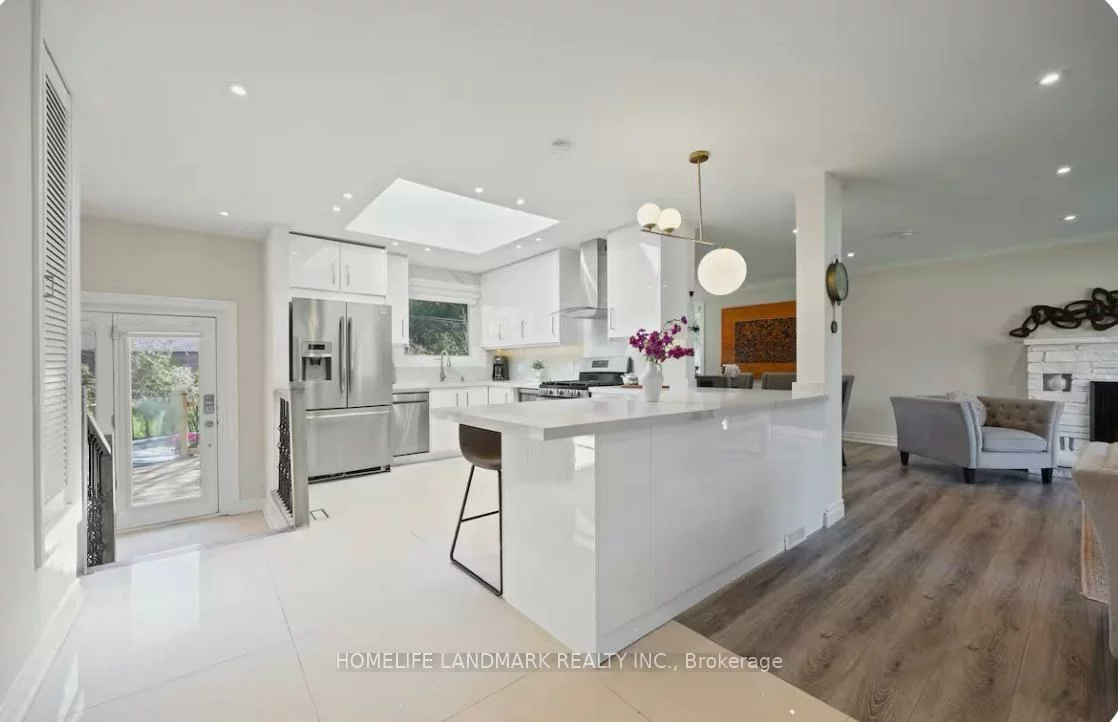 1739, Mount Albert, Sharon, East Gwillimbury