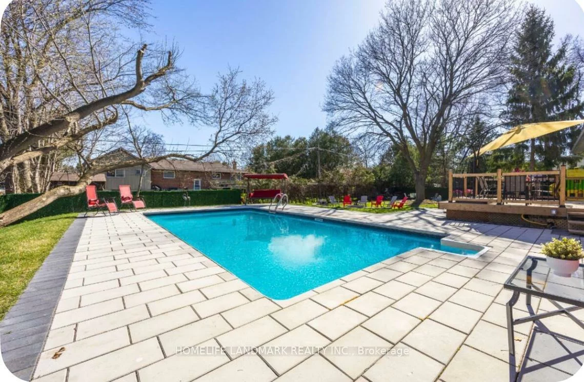 1739, Mount Albert, Sharon, East Gwillimbury