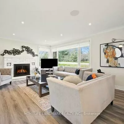 1739, Mount Albert, Sharon, East Gwillimbury