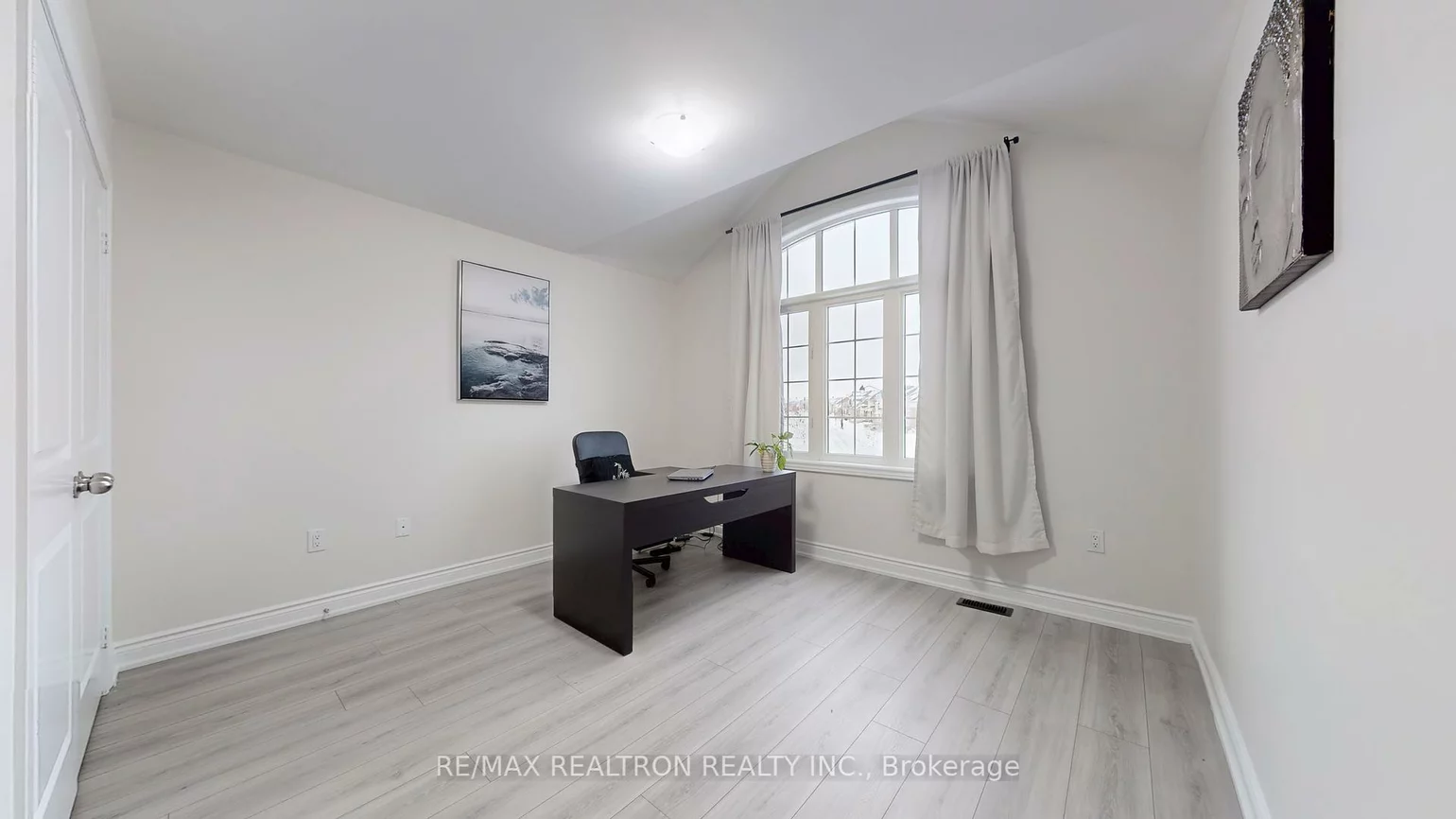 16, Vivian creek, Mt Albert, East Gwillimbury