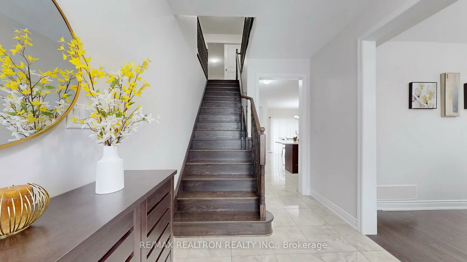 16, Vivian creek, Mt Albert, East Gwillimbury