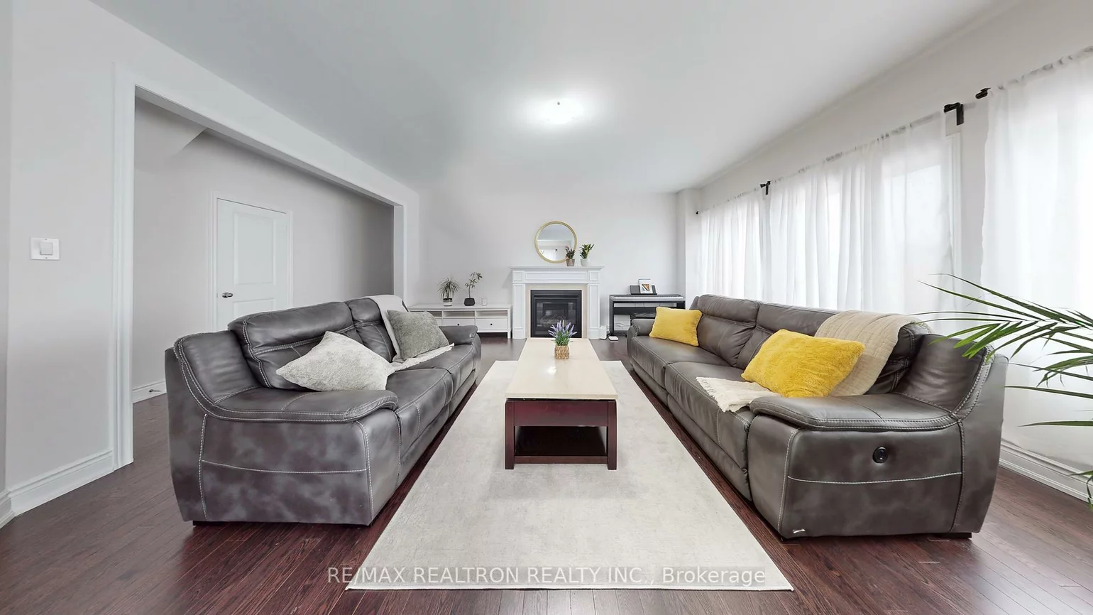 16, Vivian creek, Mt Albert, East Gwillimbury