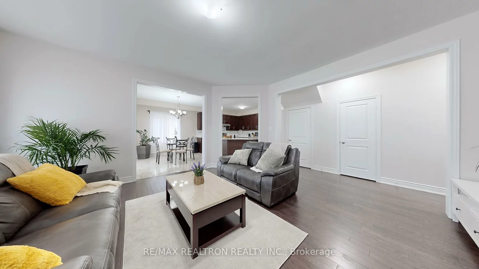 16, Vivian creek, Mt Albert, East Gwillimbury