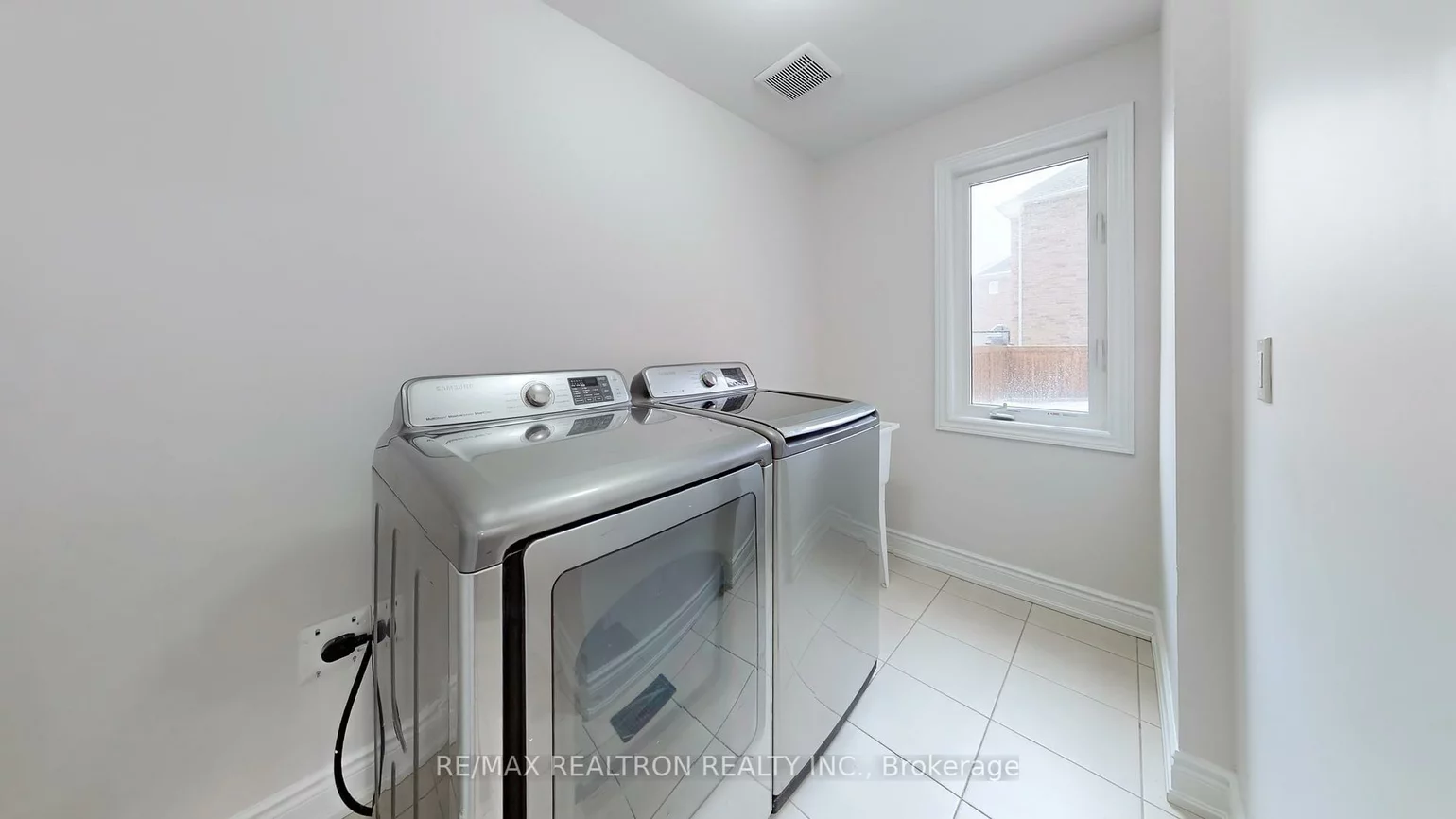 16, Vivian creek, Mt Albert, East Gwillimbury