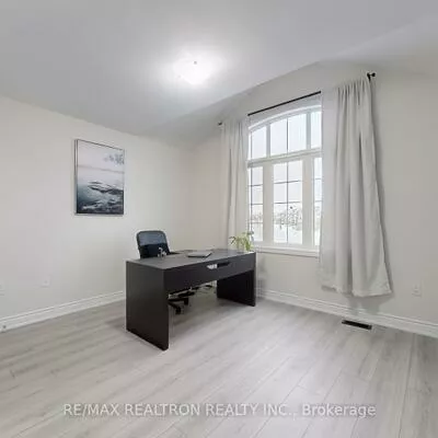 16, Vivian creek, Mt Albert, East Gwillimbury