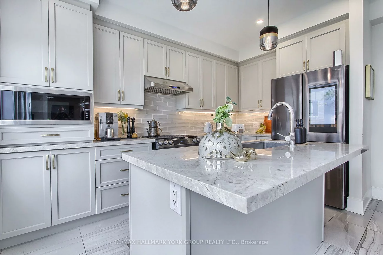 190, Walter English, Queensville, East Gwillimbury