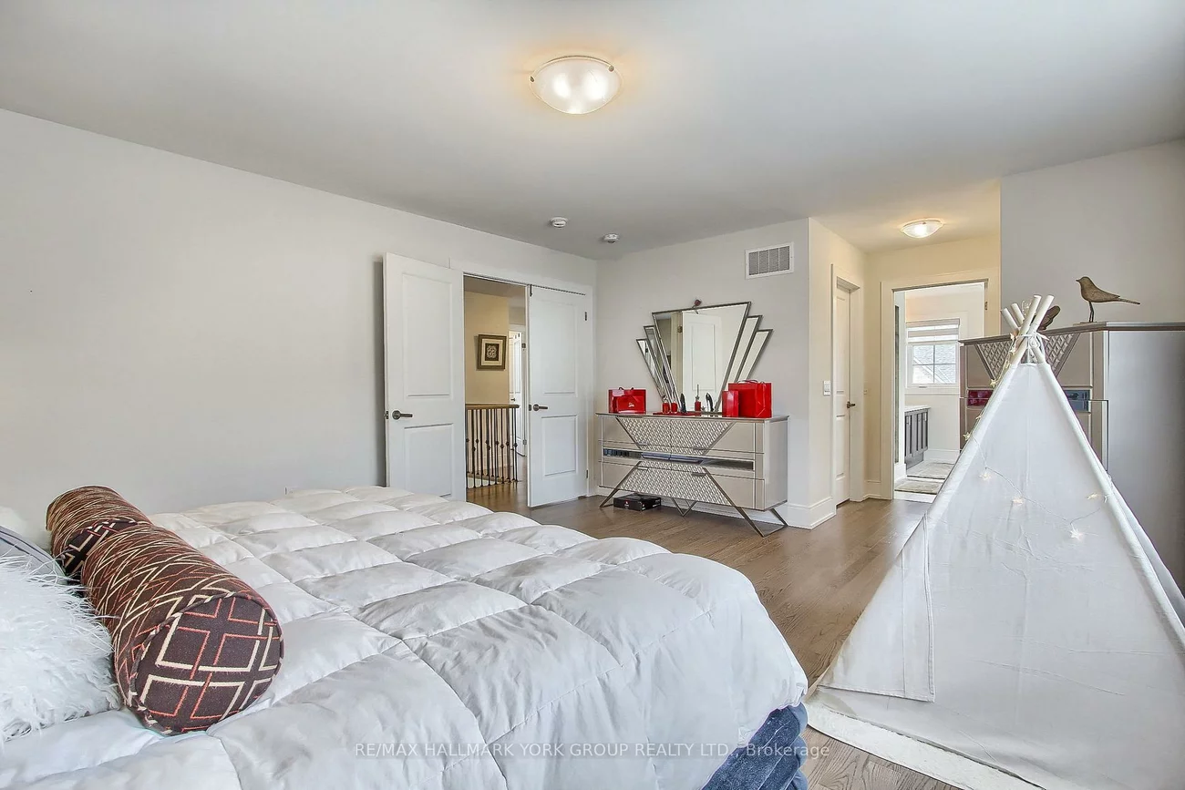 190, Walter English, Queensville, East Gwillimbury