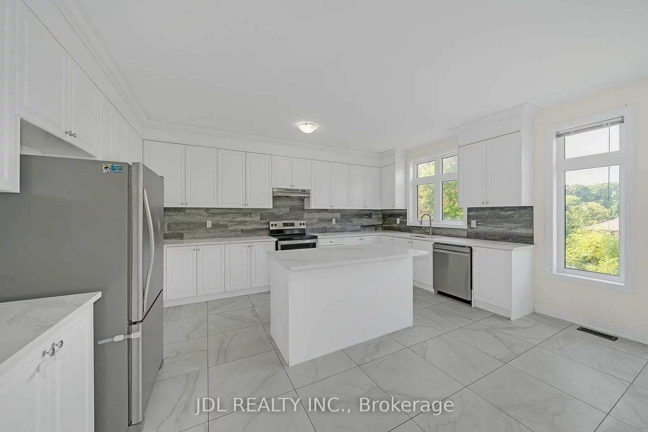 24, Forest Edge, Holland Landing, East Gwillimbury