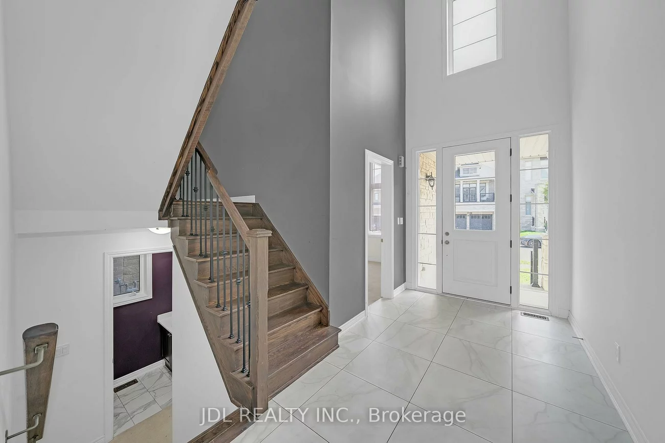 24, Forest Edge, Holland Landing, East Gwillimbury