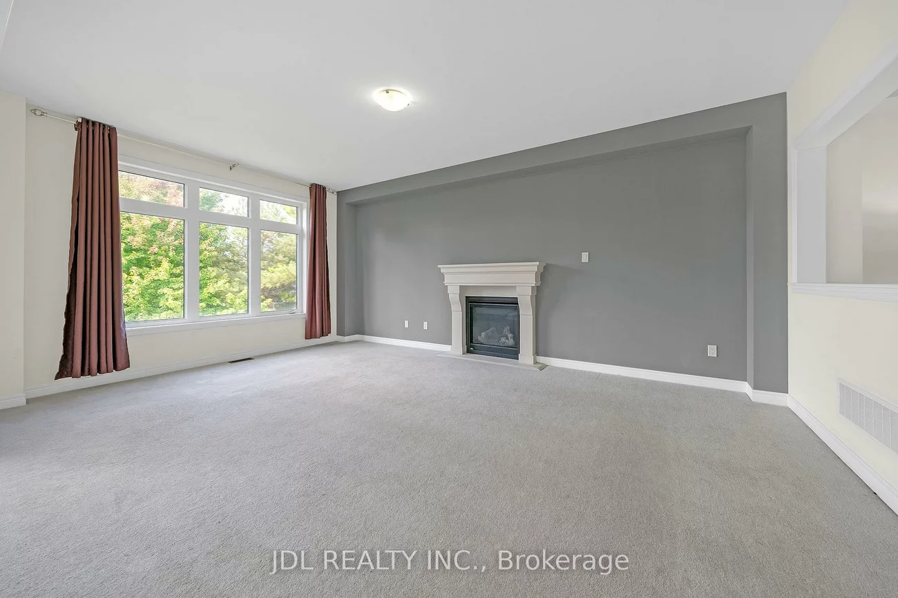 24, Forest Edge, Holland Landing, East Gwillimbury
