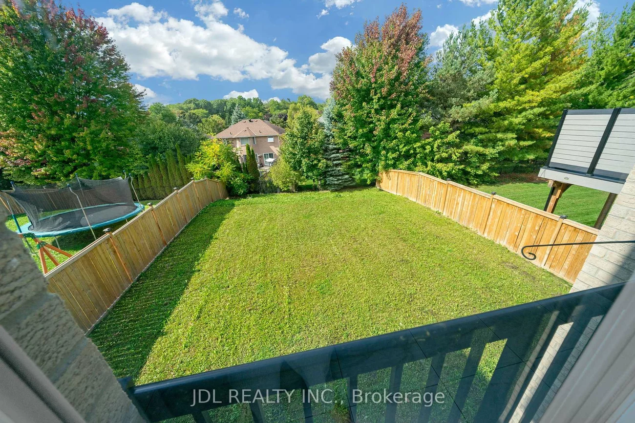 24, Forest Edge, Holland Landing, East Gwillimbury