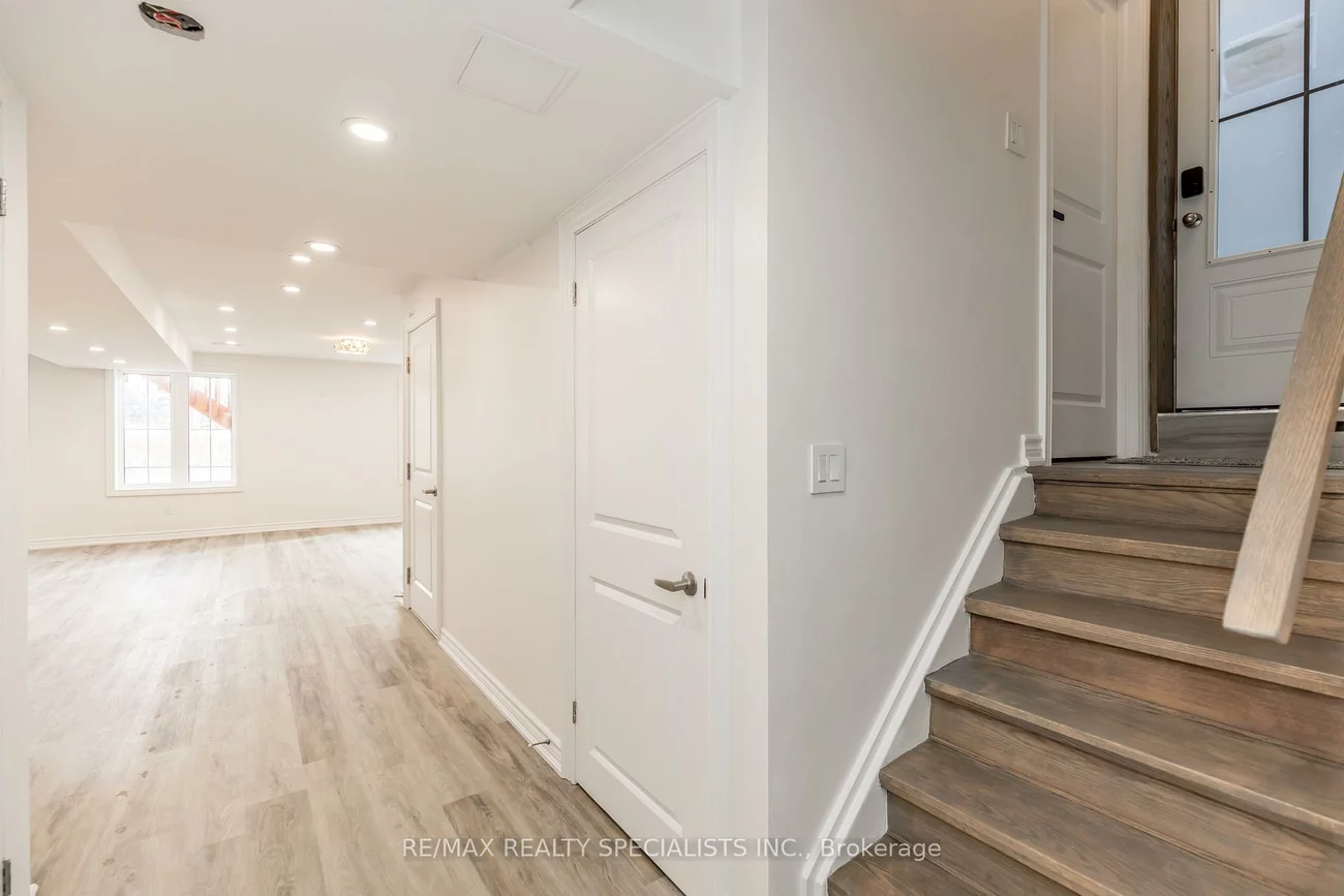 53, Ladder, Sharon, East Gwillimbury