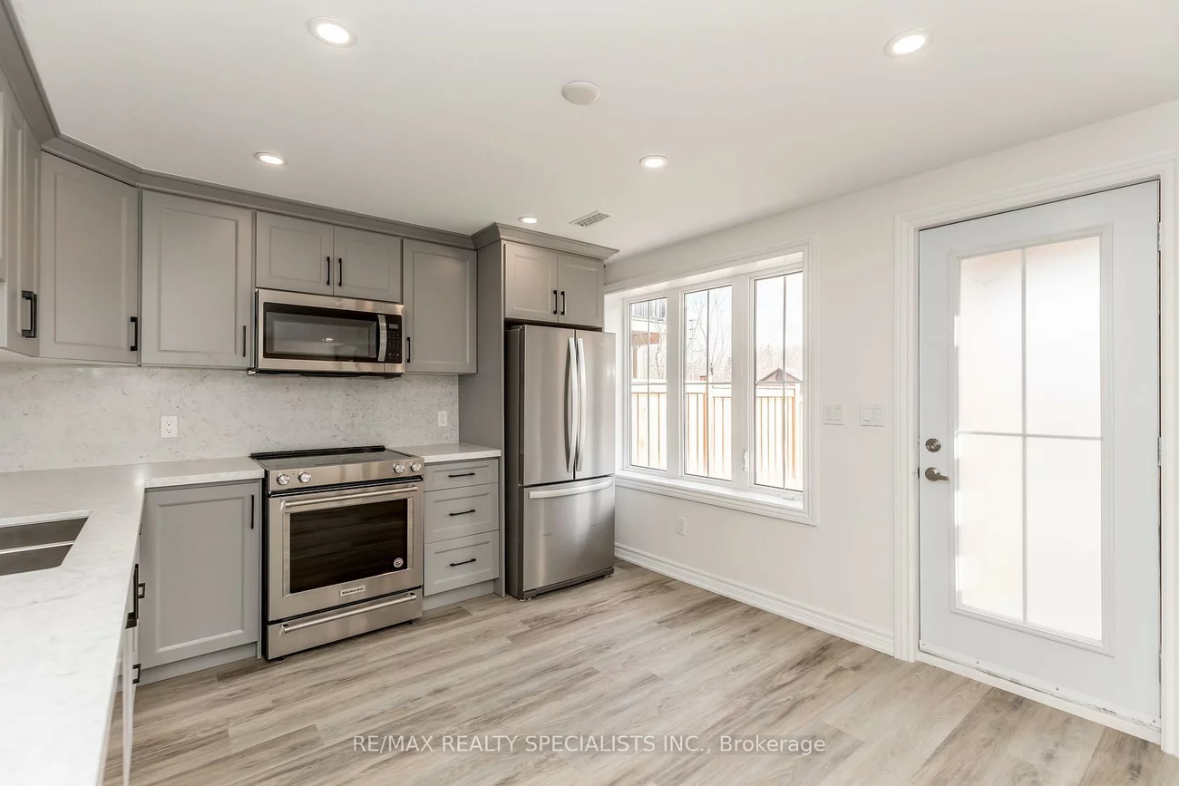 53, Ladder, Sharon, East Gwillimbury