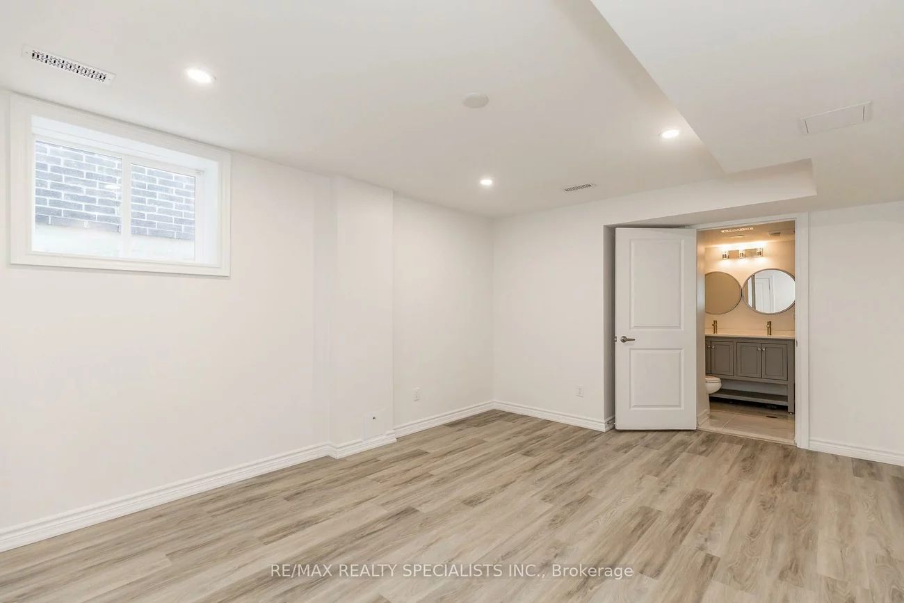 53, Ladder, Sharon, East Gwillimbury